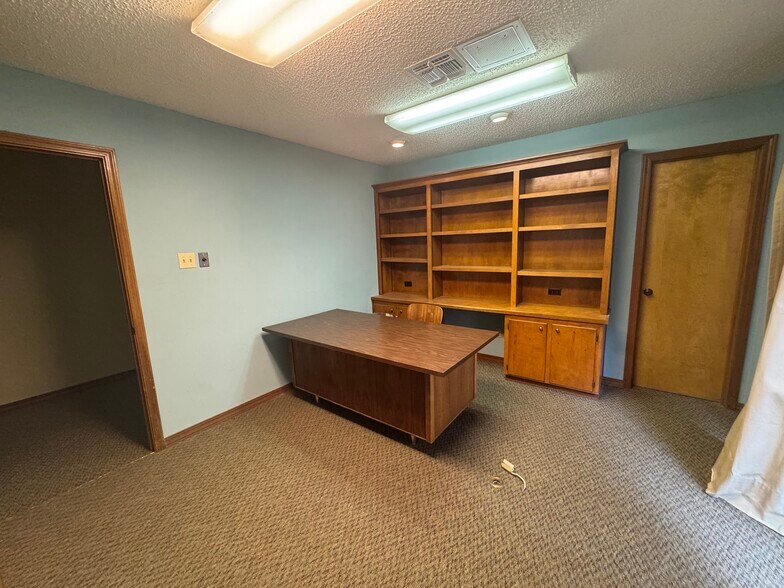 More Photos Of 2816 Armand St, Monroe Medical For Lease