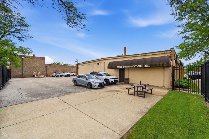 More Photos Of 6200 S Oakley Ave, Chicago Warehouse For Sale