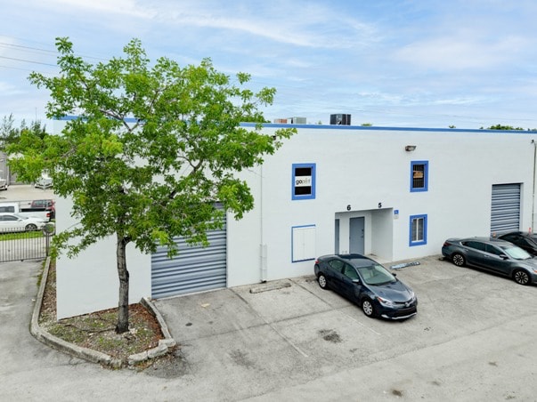 More Photos Of 2205 W 80th St, Hialeah Warehouse For Sale