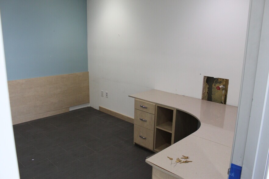 More Photos Of 2919 N Lamb Blvd, Las Vegas Warehouse For Lease