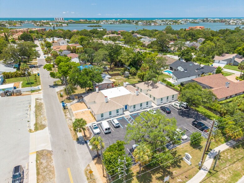 More Photos Of 12800 Indian Rocks Rd, Largo Office Residential For Lease