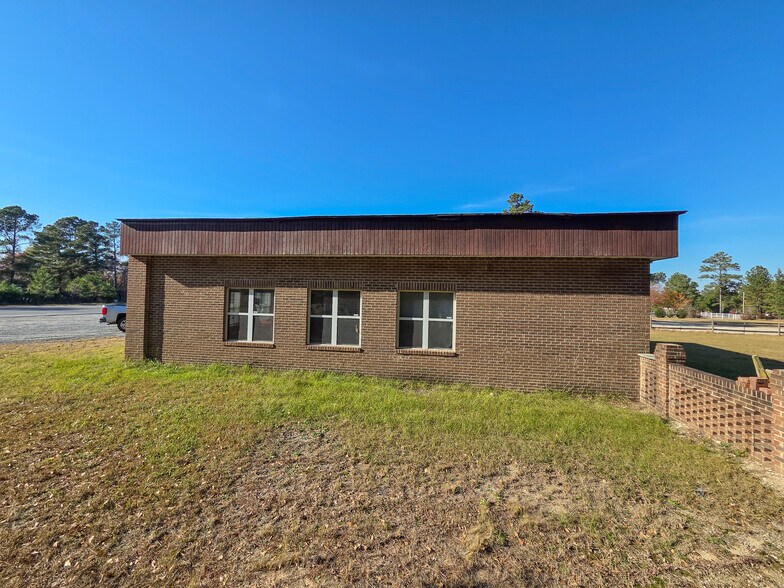 More Photos Of 3833 US-220, Jackson Springs General Retail For Sale