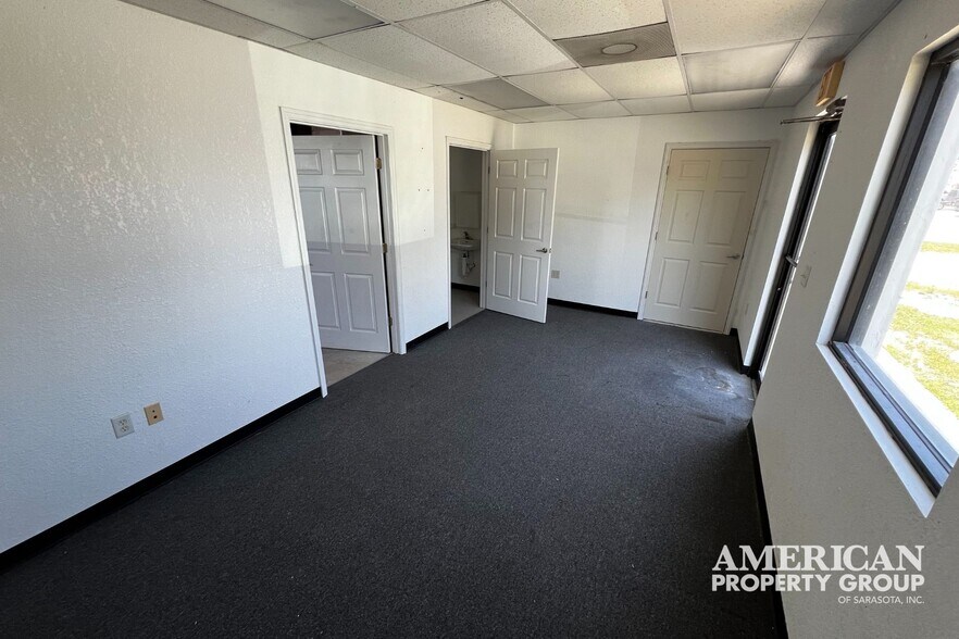 More Photos Of 5336 Ashton Ct, Sarasota Warehouse For Lease