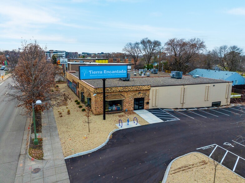 More Photos Of 4140 Excelsior Blvd, Saint Louis Park Freestanding For Sale