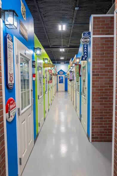 More Photos Of 5149 Powerline Rd, Fort Lauderdale Storefront For Lease