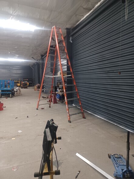 More Photos Of 9510 Seward Rd, Fairfield Warehouse For Sale