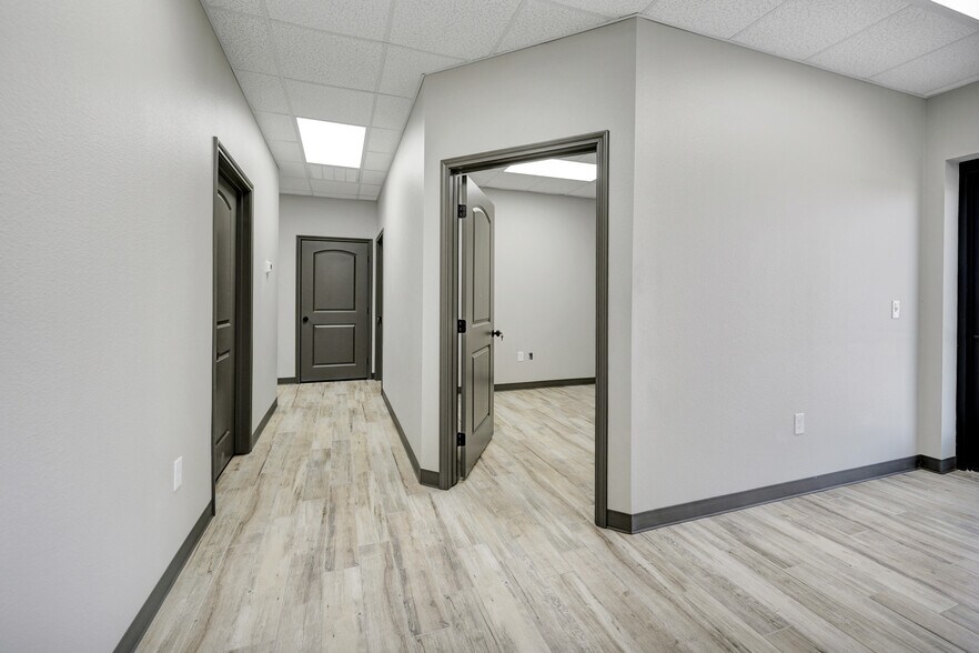 More Photos Of 2316 County Rd 130 rd, Midland Warehouse For Lease
