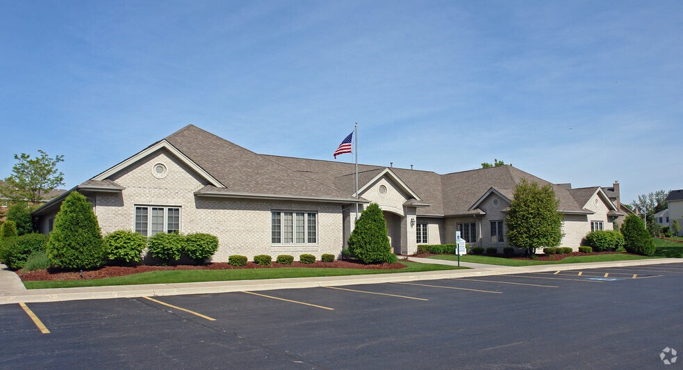 More Photos Of 8140 S Cass Ave, Darien Medical For Lease