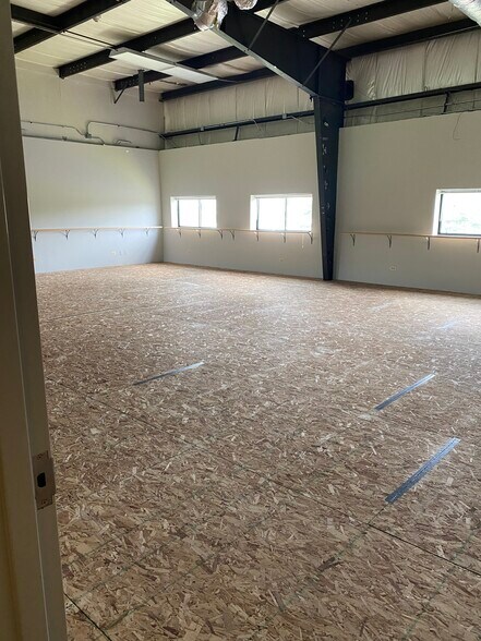 More Photos Of 750-754 Center Rd, Frankfort Office For Lease