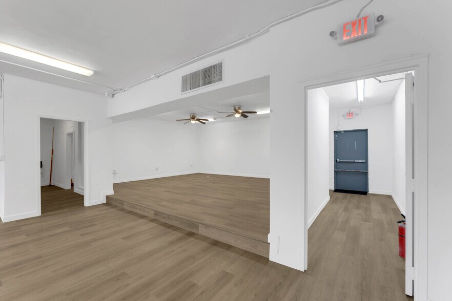 More Photos Of 5115 Silver Star Rd, Orlando Storefront Retail Office For Sale