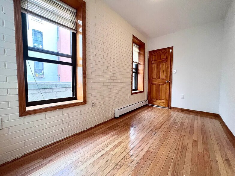 More Photos Of 109 Madison St, New York Apartments For Sale