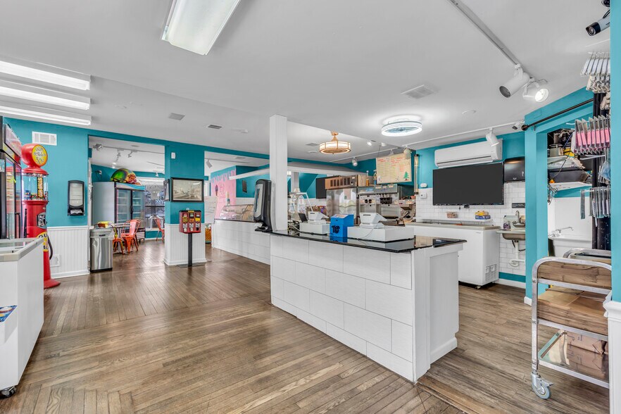 More Photos Of 59 N Main St, Manahawkin Freestanding For Sale