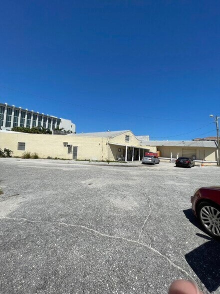 More Photos Of 110-116 S US Highway 1, Fort Pierce Storefront Retail Office For Sale