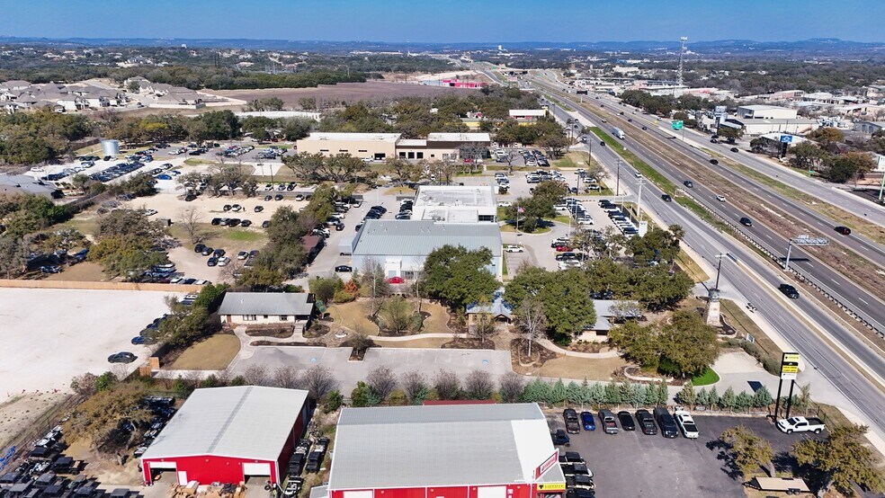 More Photos Of 32255 IH-10 W, Boerne Loft Creative Space For Lease