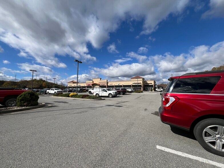 More Photos Of 139 Conference Center Way, Bridgeport General Retail For Lease