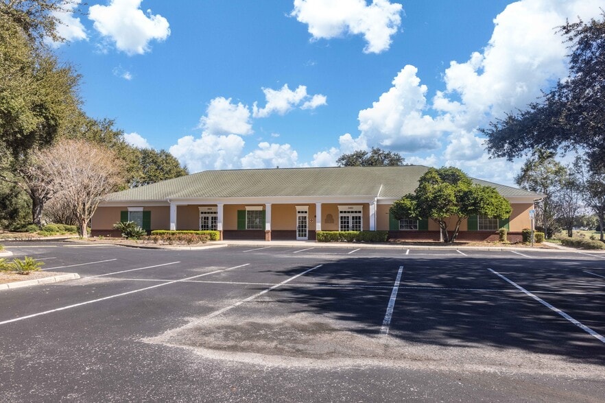 More Photos Of 3400 Southern Trce, The Villages Office For Sale