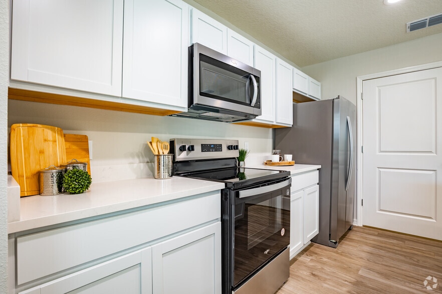 More Photos Of 3821 SW 43rd Ct, Ocala Apartments For Sale