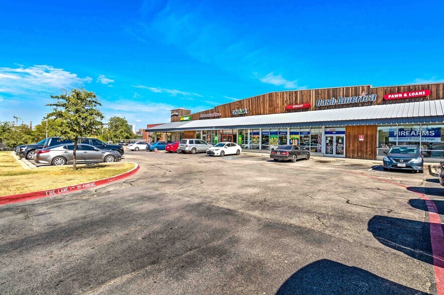 More Photos Of 1024 W Rosedale St, Fort Worth Unknown For Lease