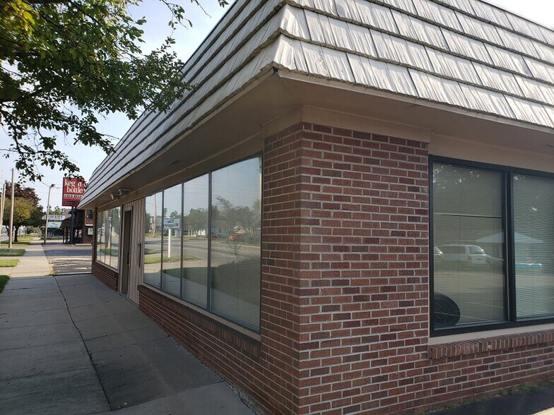 More Photos Of 2100 Broadway, Anderson Storefront For Sale