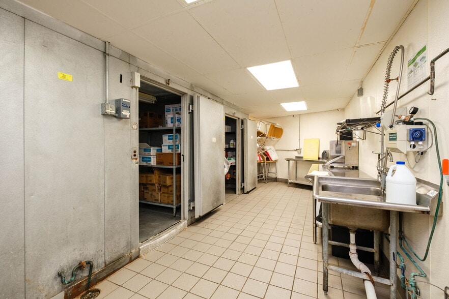 More Photos Of 1007 S Main St, Harrisonburg Restaurant For Lease