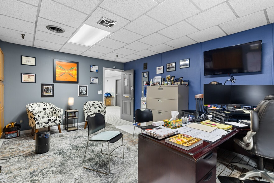 More Photos Of 410 Catherine St, Utica Service For Sale