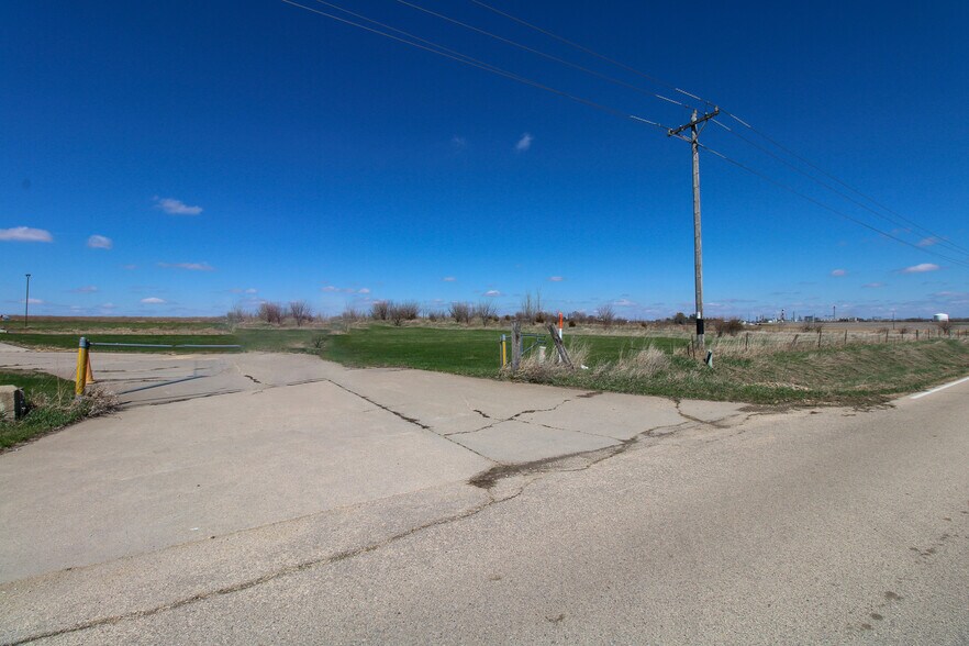 More Photos Of 5640 44th Ave S, Clinton Industrial For Sale