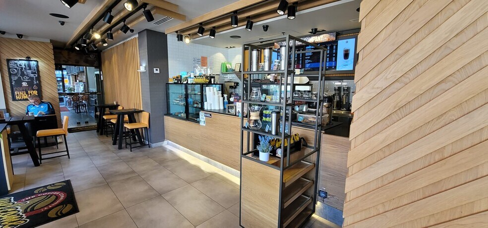 Primary Photo Of 3602 30th Ave, Astoria Restaurant For Lease