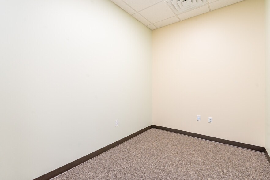 More Photos Of 4714 Riverstone Blvd, Missouri City Medical For Sale