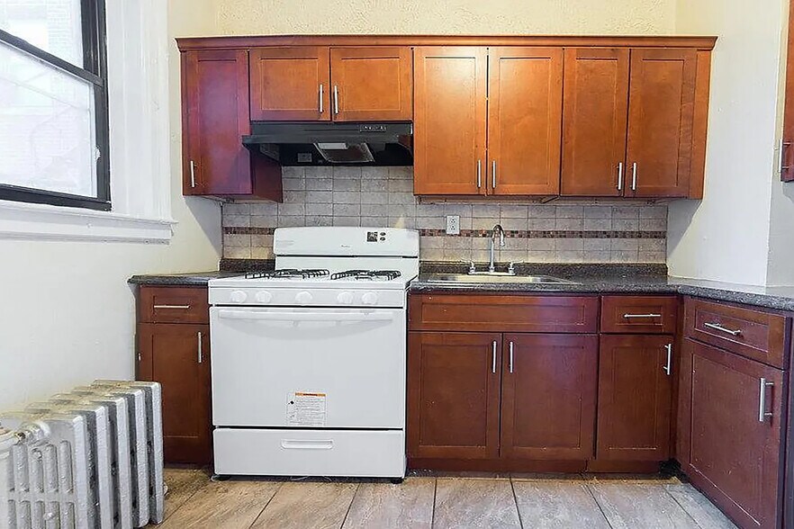 More Photos Of 1116-1120 Anna St, Elizabeth Apartments For Sale