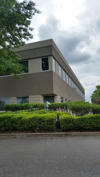 More Photos Of 8066 Walnut Run Rd, Cordova Medical For Lease