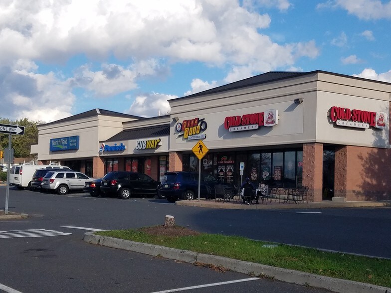 More Photos Of 350-400 Ryders Ln, Milltown General Retail For Lease