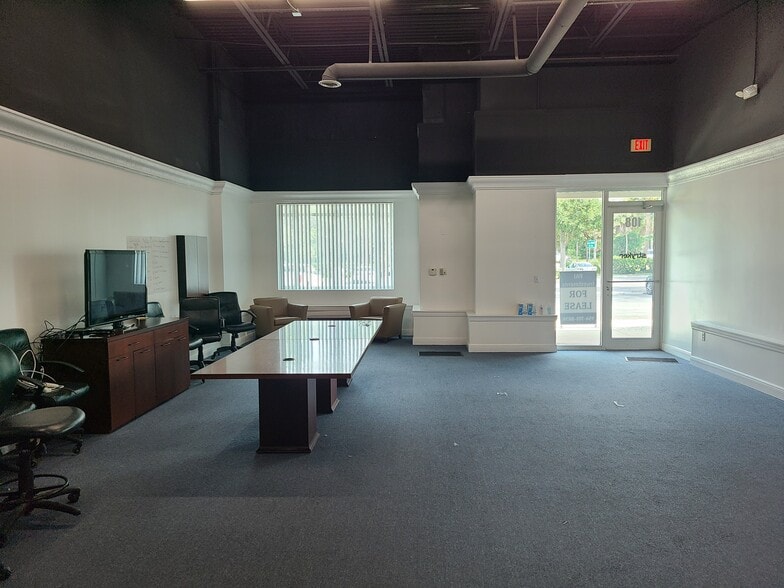 More Photos Of 2800 W State Road 84, Fort Lauderdale Showroom For Sale