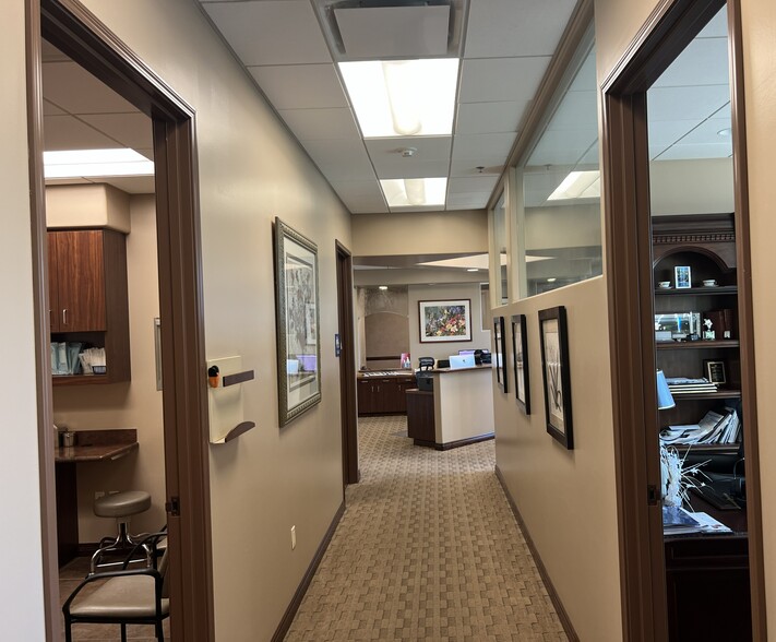 More Photos Of 555 Marin St, Thousand Oaks Office For Sale