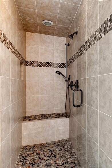 More Photos Of 1469 Woodside Ave, Park City Lodge Meeting Hall For Sale