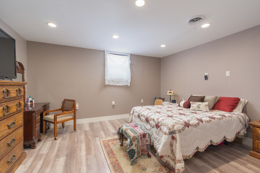 More Photos Of 1310 IL Highway 26, Princeton Specialty For Sale