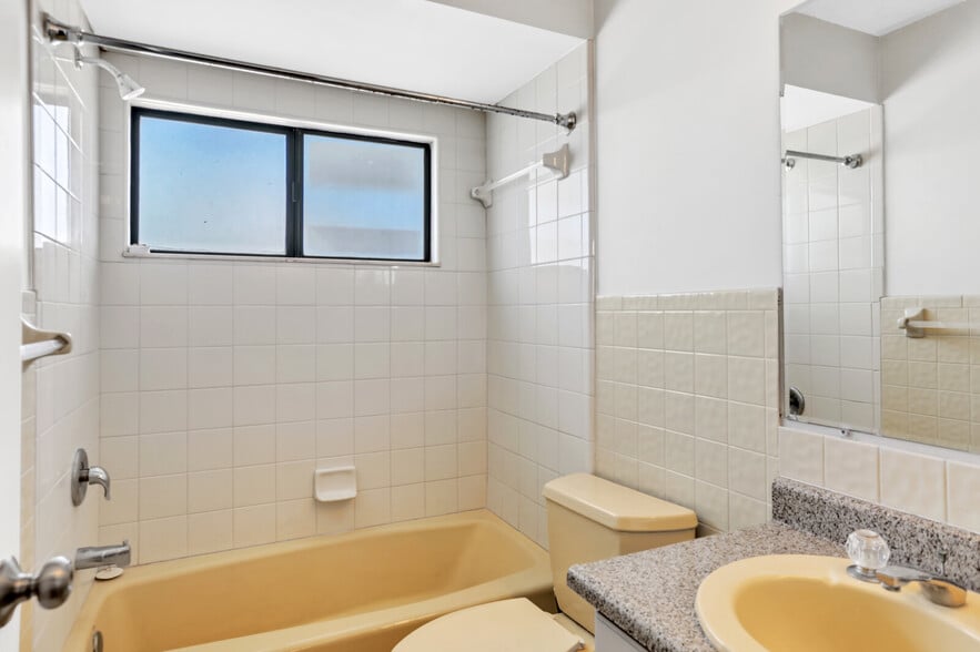 More Photos Of 208 Hopkins St, Neptune Beach Multifamily For Sale