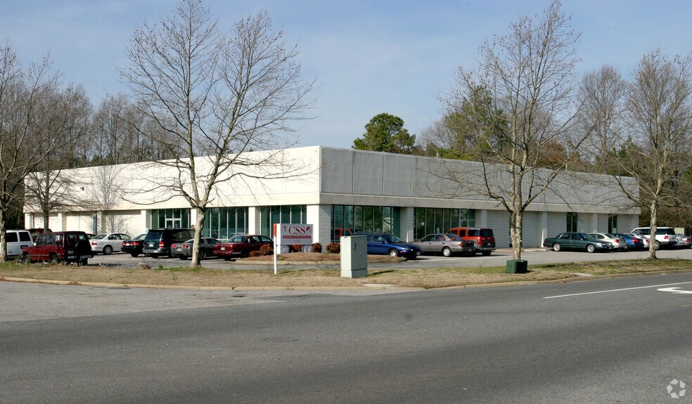 More Photos Of 1100 Executive Blvd, Chesapeake Light Distribution For Lease