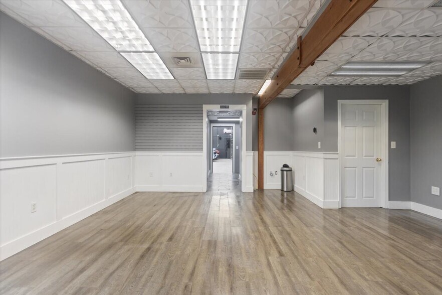 More Photos Of 106 River St, Dedham Auto Repair For Sale