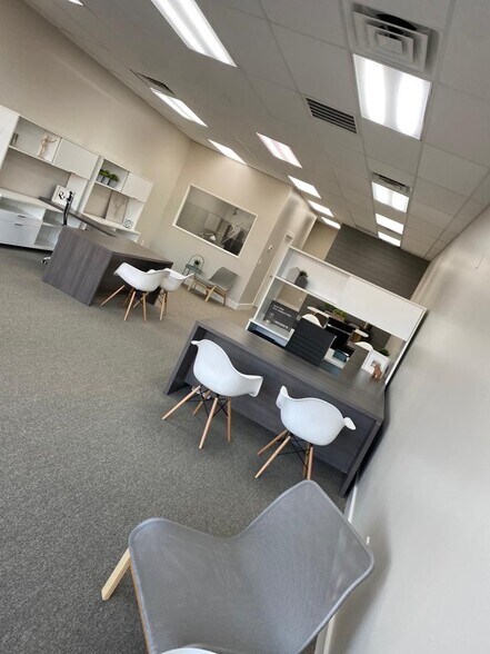 More Photos Of 2811 Airline Dr, Houston Unknown For Lease