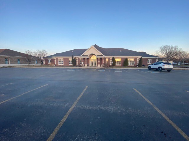 More Photos Of 440 N Koeller St, Oshkosh Medical For Sale