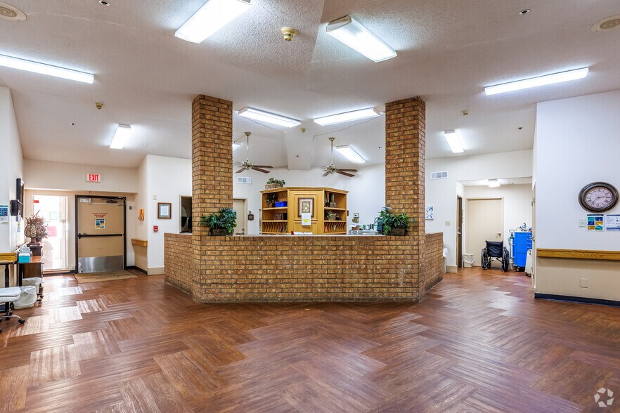 More Photos Of 2229 N Carroll Blvd, Denton Skilled Nursing Facility For Sale