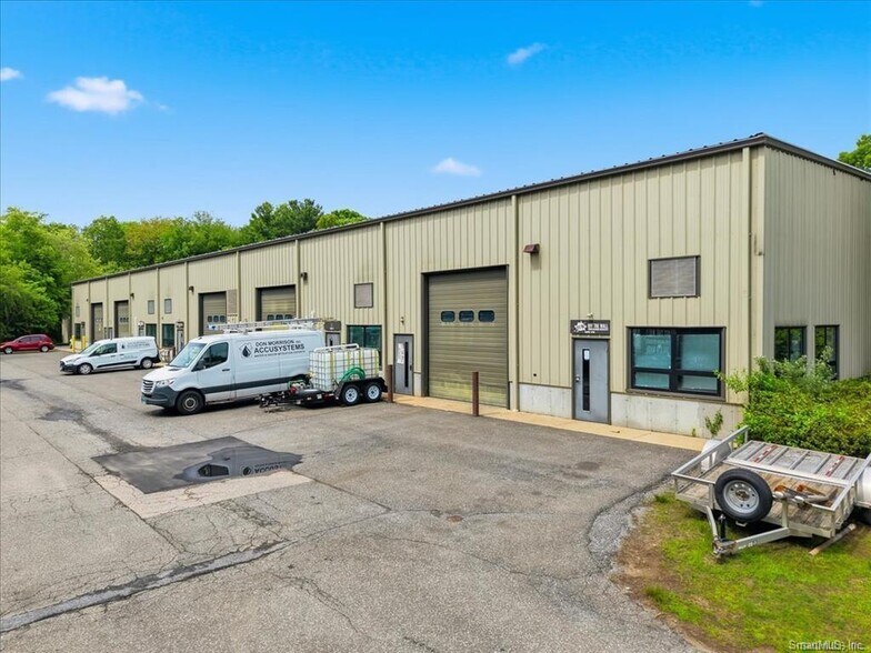 More Photos Of 17 Industrial Park, Centerbrook Service For Lease