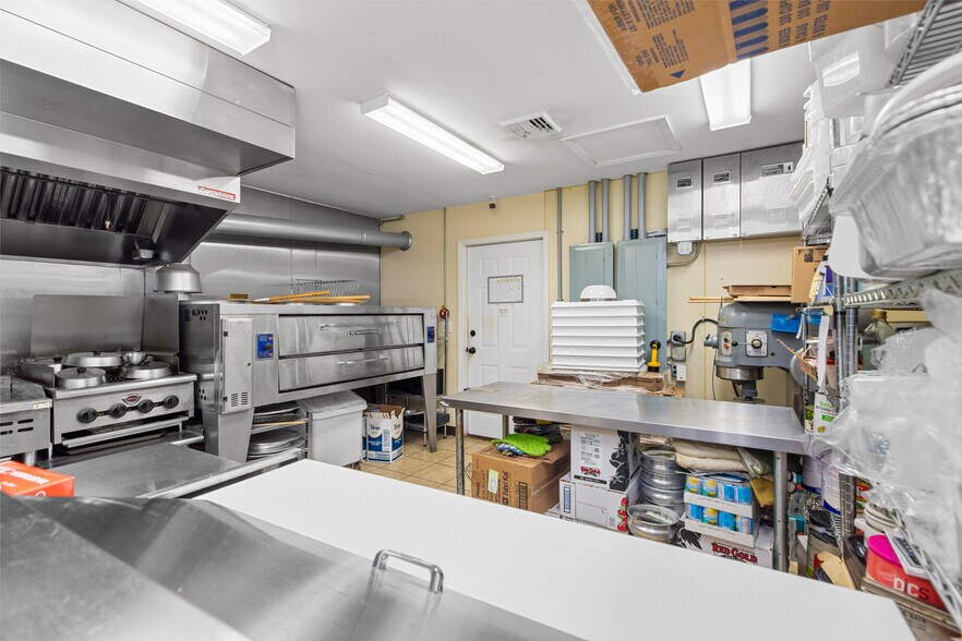 More Photos Of 6659 Westmoreland Rd, Rome Restaurant For Sale