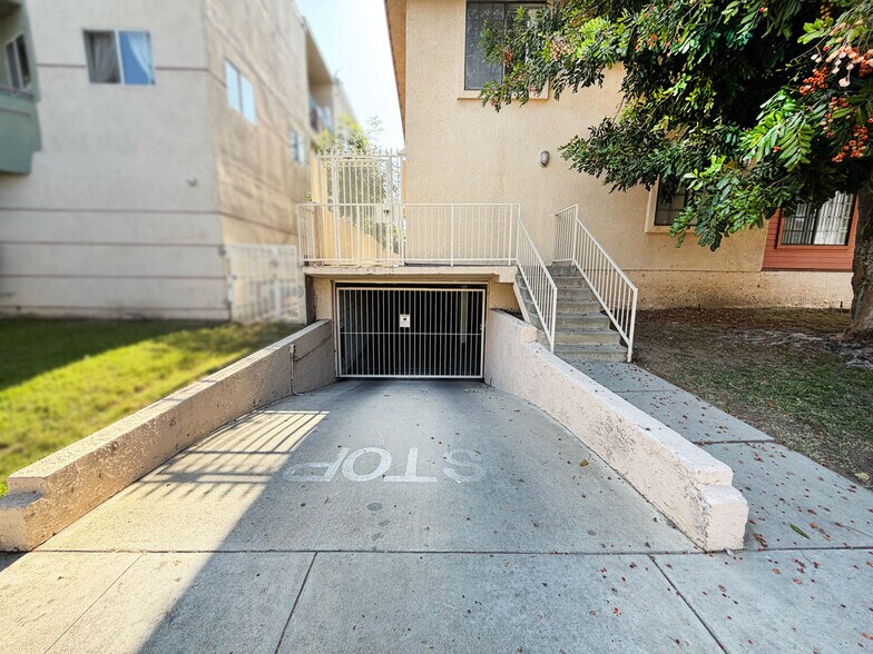 More Photos Of 403 Porter St, Glendale Apartments For Sale