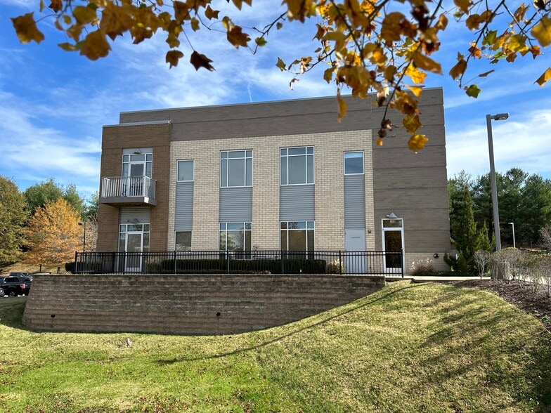 More Photos Of 310 Billingsly Ct, Franklin Medical For Sale