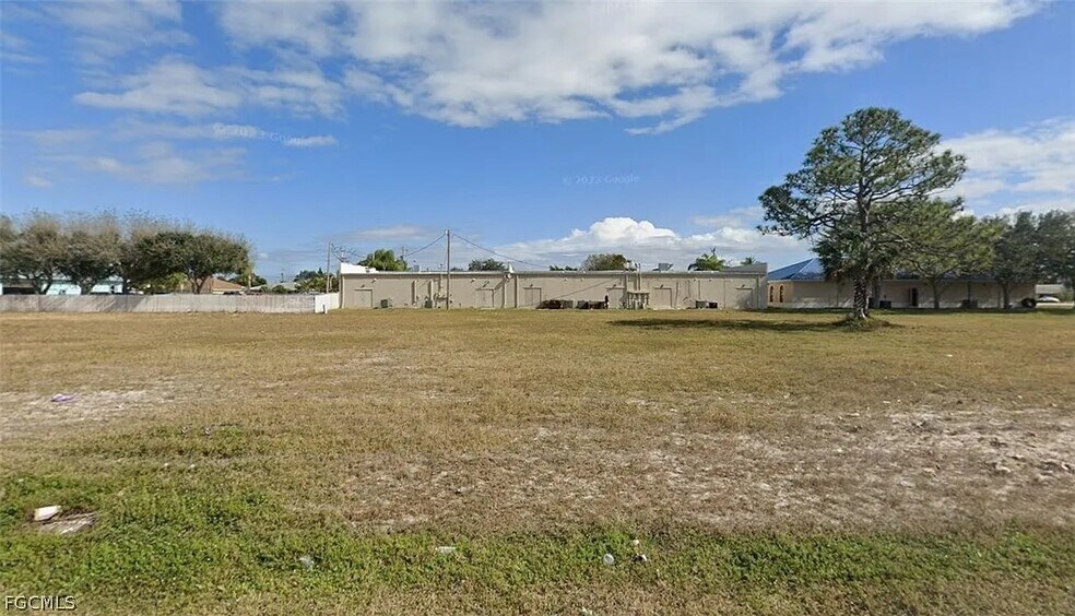 Primary Photo Of 3811 SW 8th Pl, Cape Coral Land For Sale