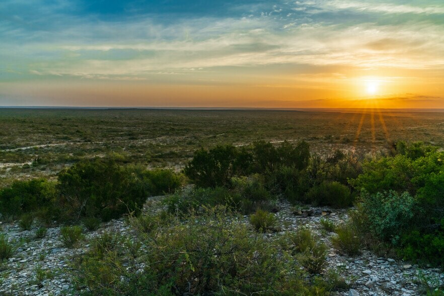 More Photos Of County Road 1865, Langtry Land For Sale