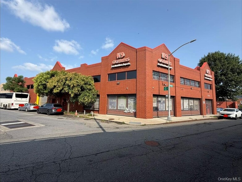 Primary Photo Of 8843 76th Ave, Glendale Warehouse For Sale