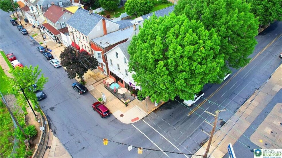 More Photos Of 102 Pine St, Catasauqua General Retail For Sale