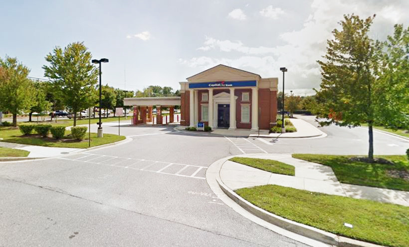 Primary Photo Of 85 Stewart Dr, Edgewater Bank For Lease